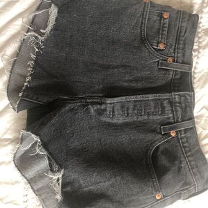 Black denim Levi’s